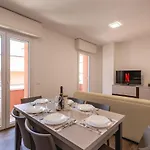 Amazhome - Venice House *
